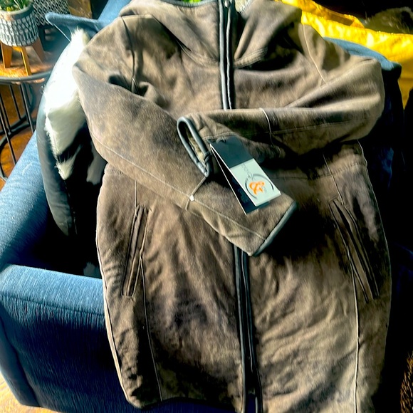 ROBERT COMSTOCK AND CO - Picture 1 of 8